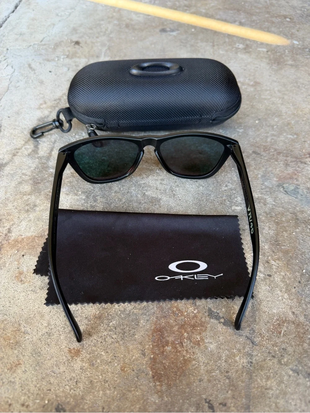 Oakley Frogskin Sunglasses Crystal Matte Black Ruby Red Fire Iridium Prizm Lens